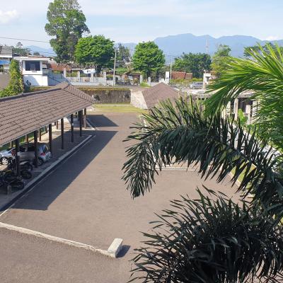 Parkir Depan
